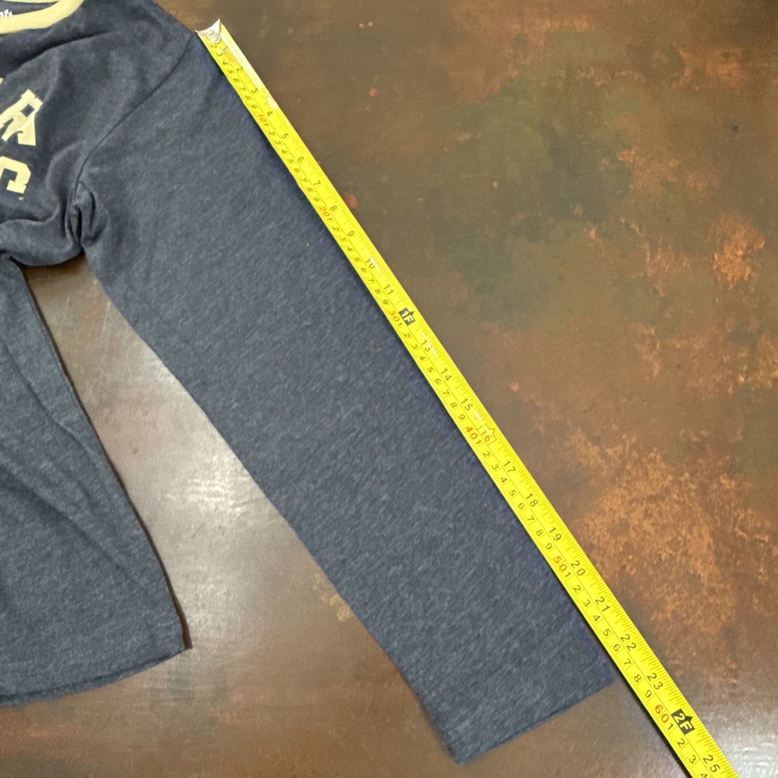Harry Potter Hogwarts Quidditch Graphic Long Sleeve Crew Neck Tshirt Youth Large — image 5 of 8